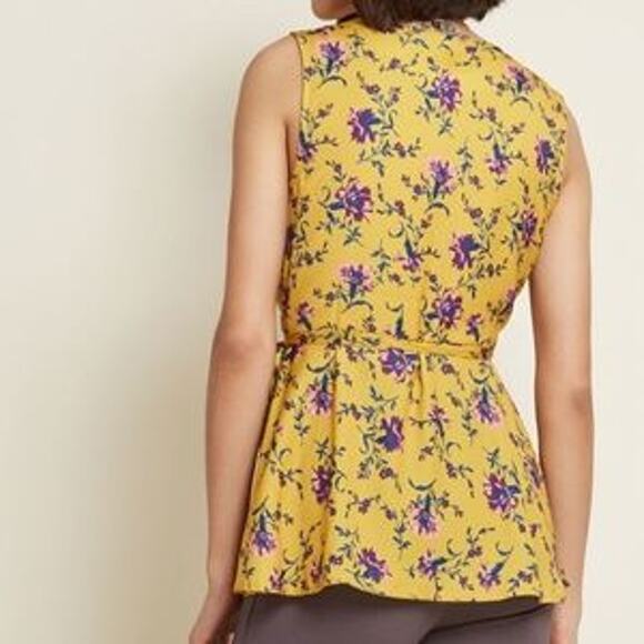 Modcloth Top Women's Size Small Yellow Chic Sophistication Floral Sleeveless Top - Picture 2 of 12